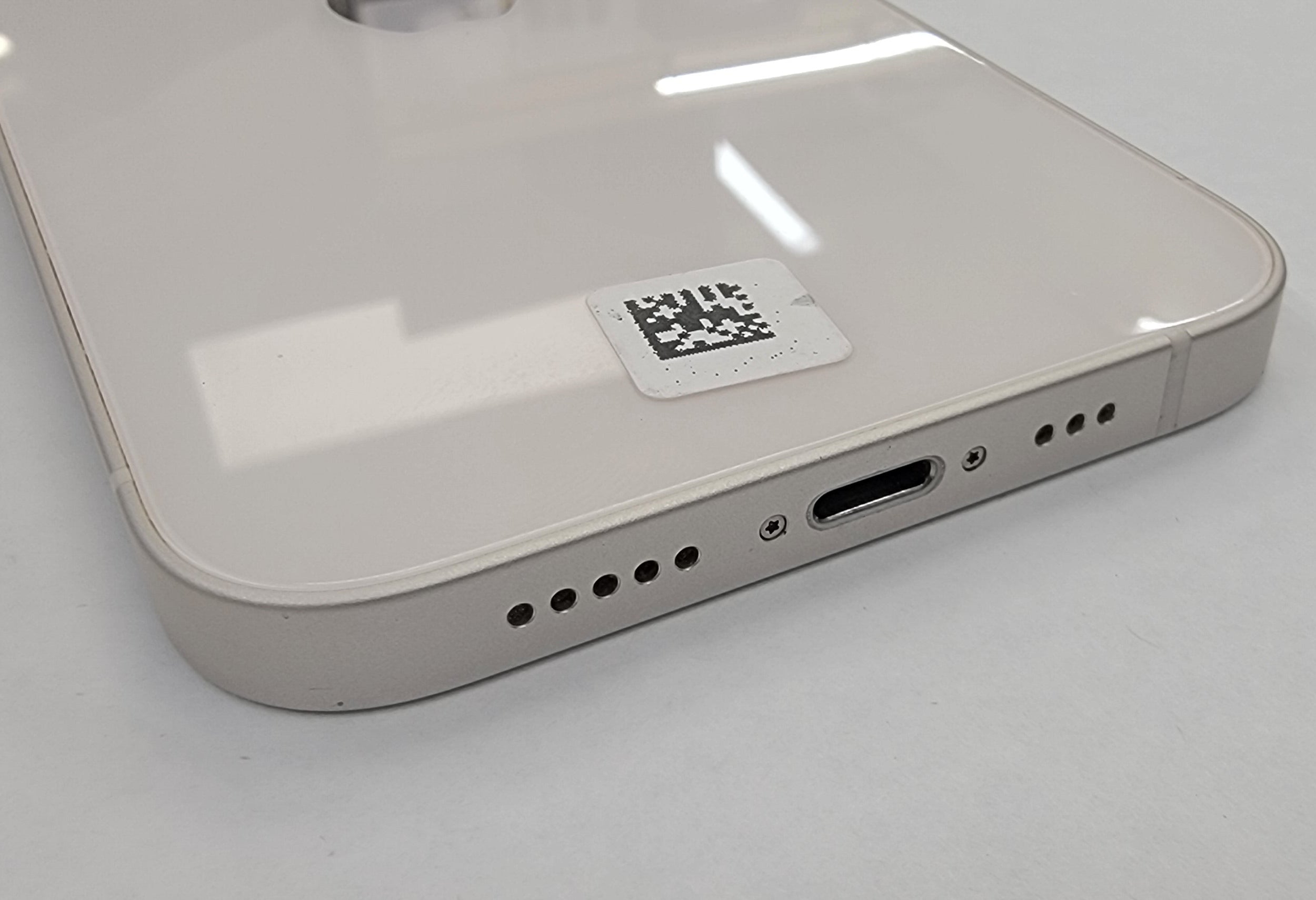 iPhone 12 White 64gb -Excellent